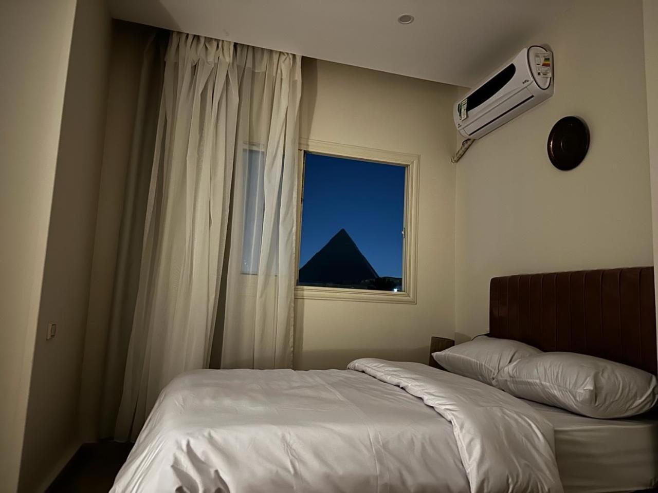 Pyramids Era View 호텔 Kafret el-Gabal 외부 사진