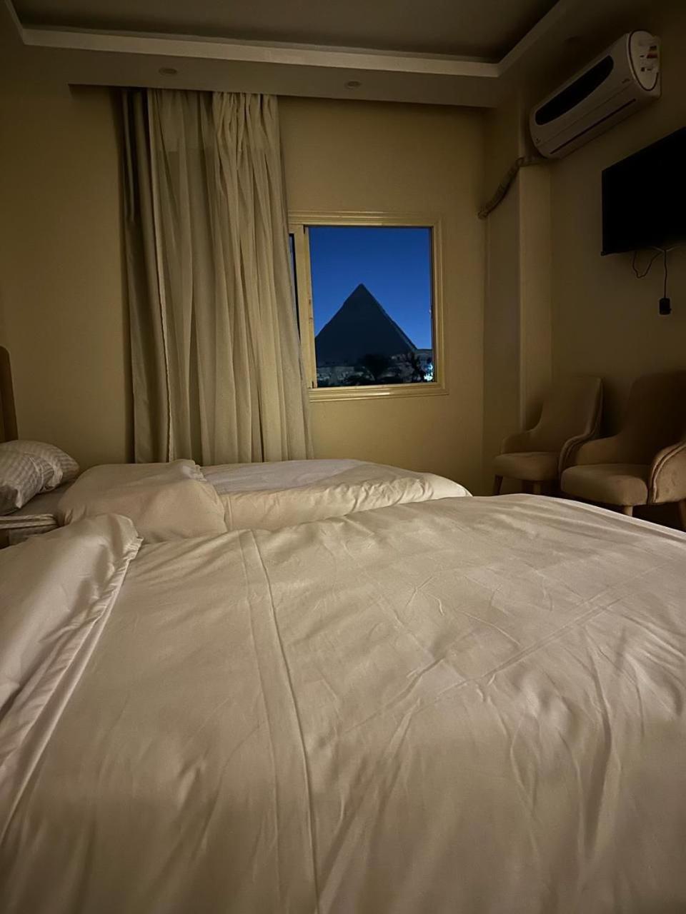 Pyramids Era View 호텔 Kafret el-Gabal 외부 사진
