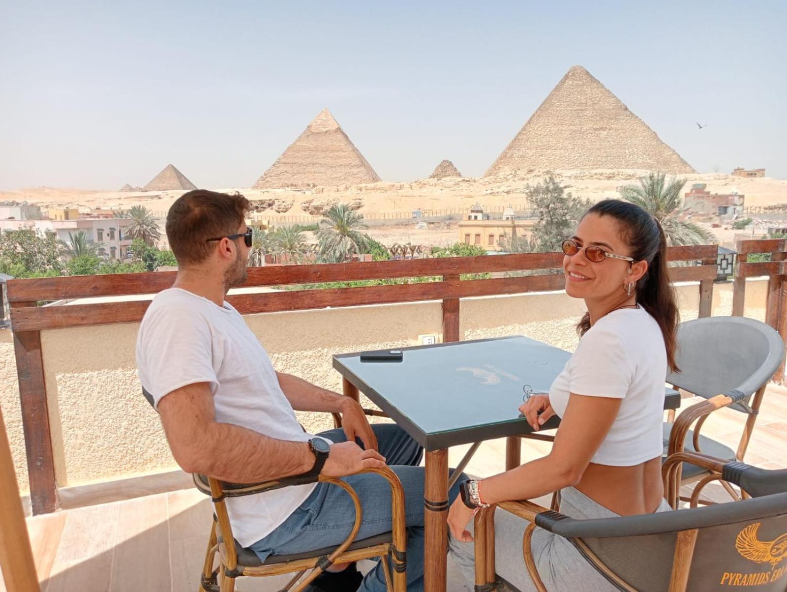 Pyramids Era View 호텔 Kafret el-Gabal 외부 사진